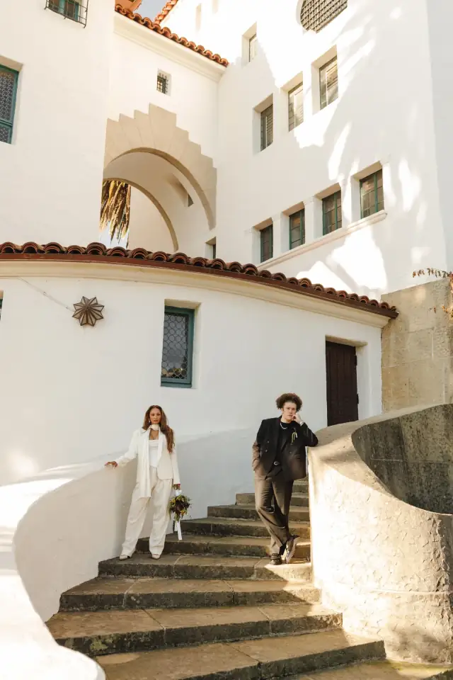 Jasi & Johnny at Santa Barbara Courthouse