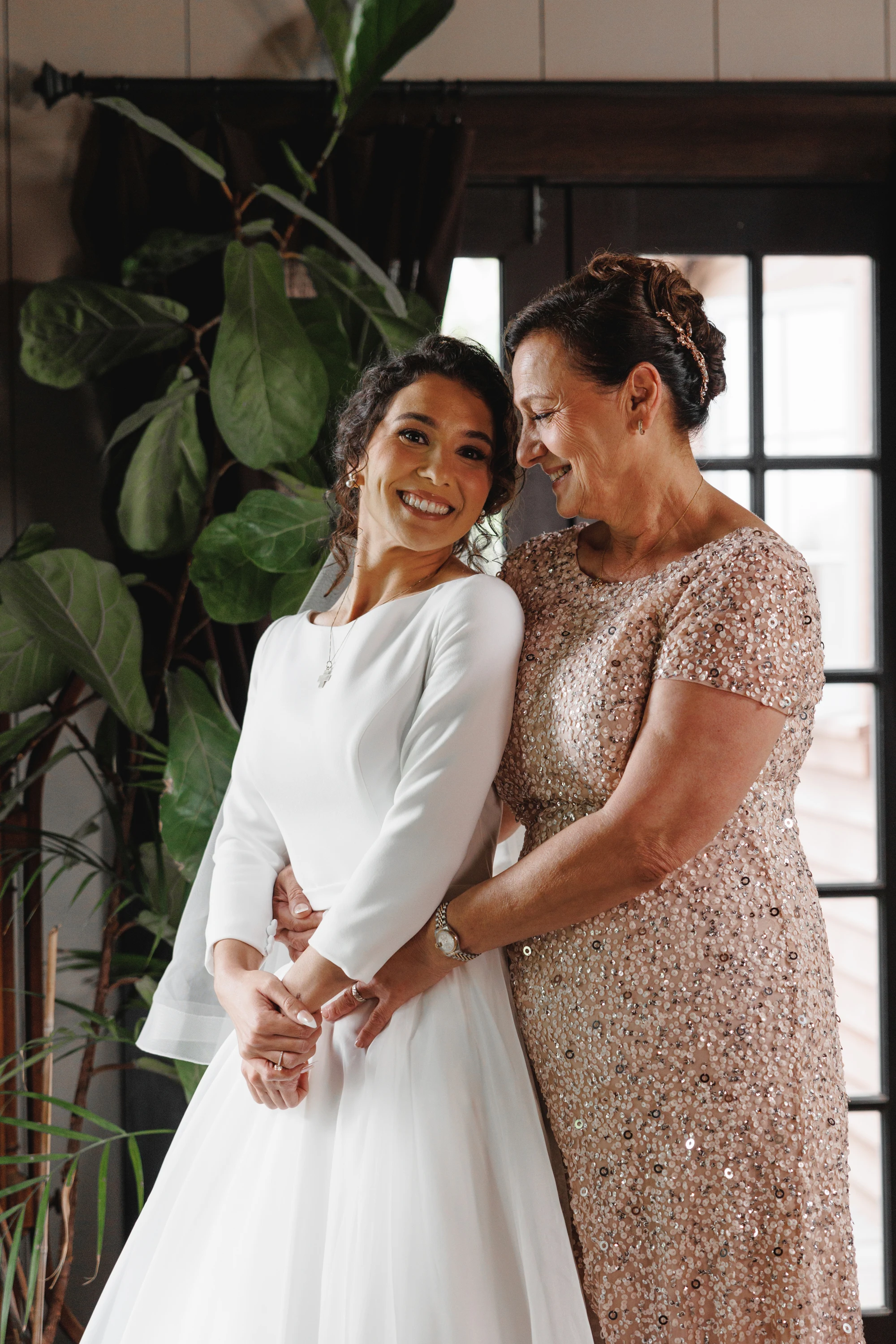 Maria and Alexander wedding at the Los Angeles County Arboretum — No rush, just a cozy family home, photograph 2