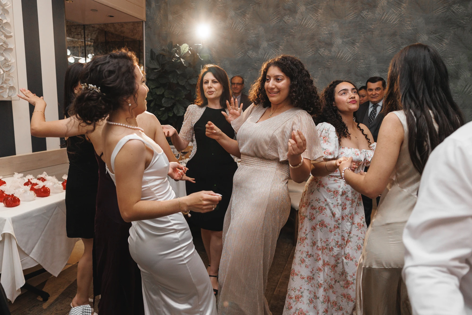Maria and Alexander wedding at the Los Angeles County Arboretum — Small, intimate & full of life, photograph 2