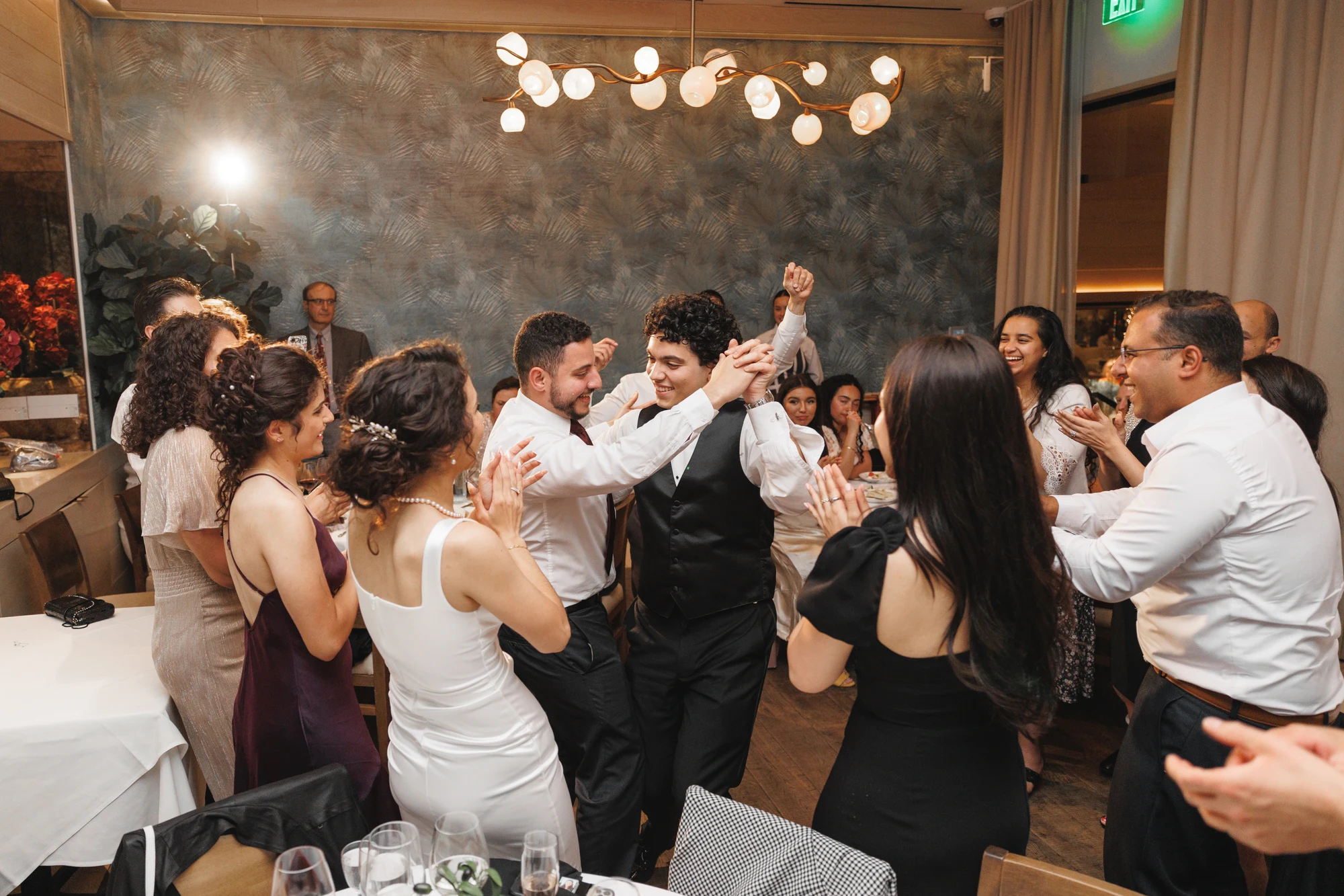 Maria and Alexander wedding at the Los Angeles County Arboretum — A jungle by the lake & a rose garden, photograph 5